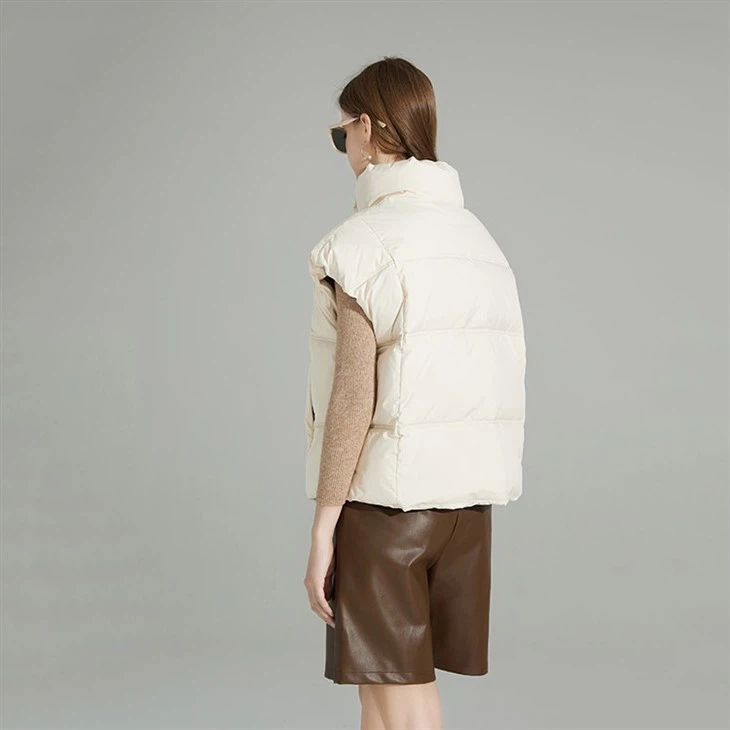 sleeveless puffer jacket-5